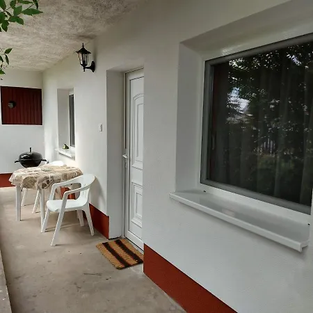 Nóra Apartament